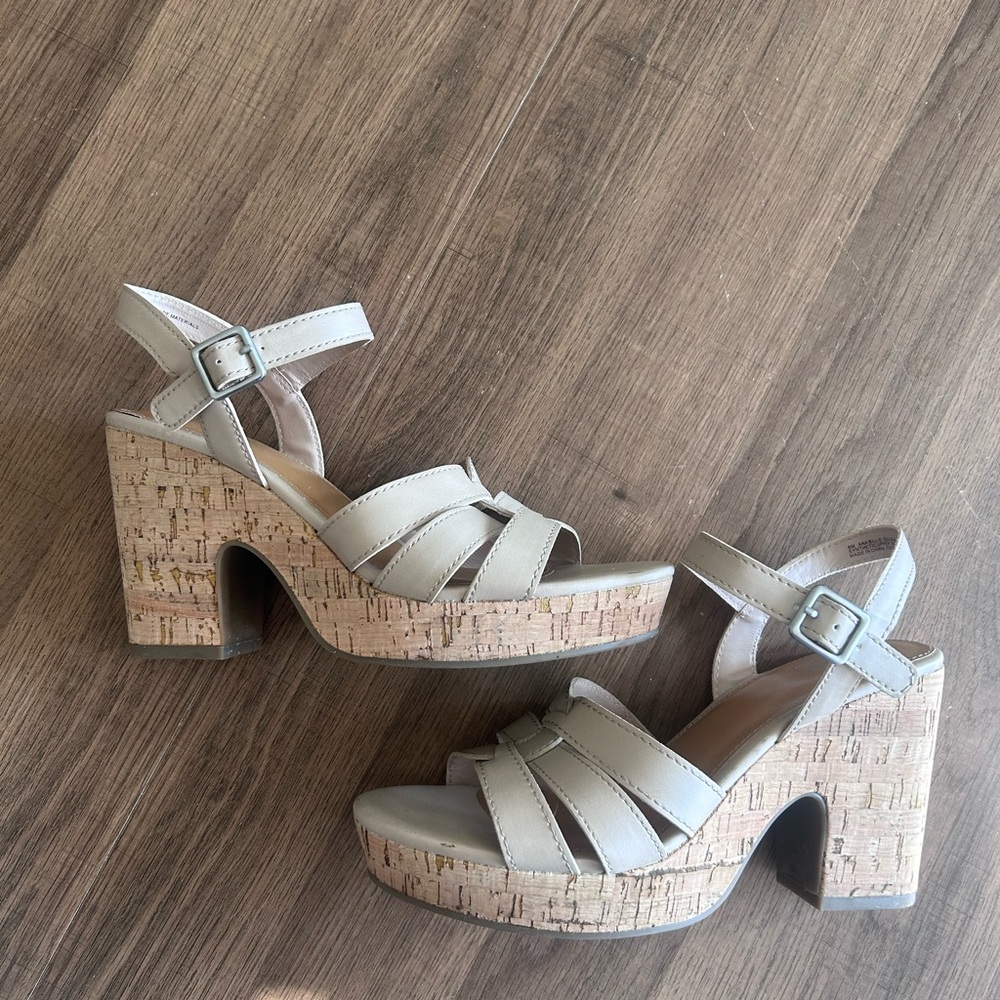 a.n.a Women's Platform Sandals - Cream and Tan